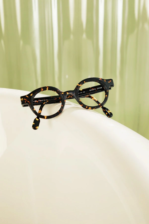 ANNE & VALENTIN 眼鏡細節